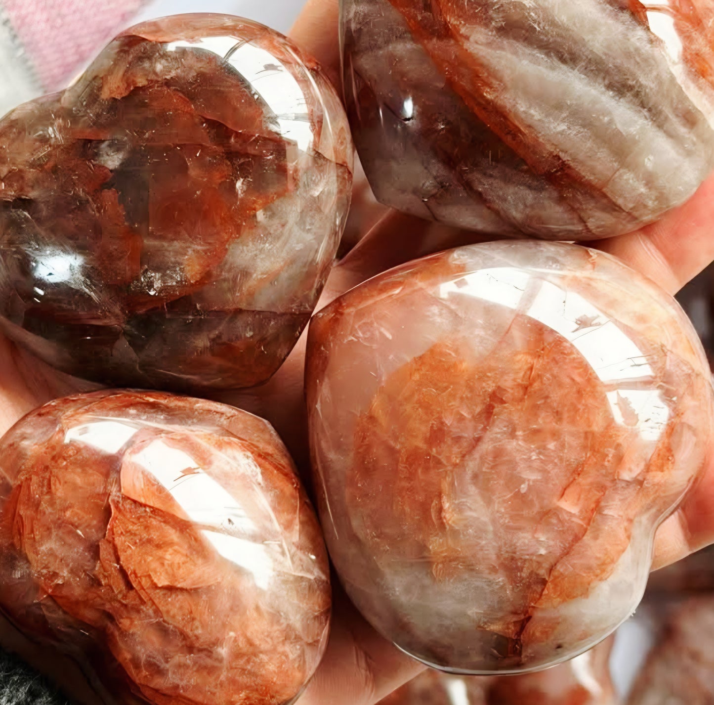 Red Healer Quartz Heart Carving 3-6cm 1kg 4-7 pieces