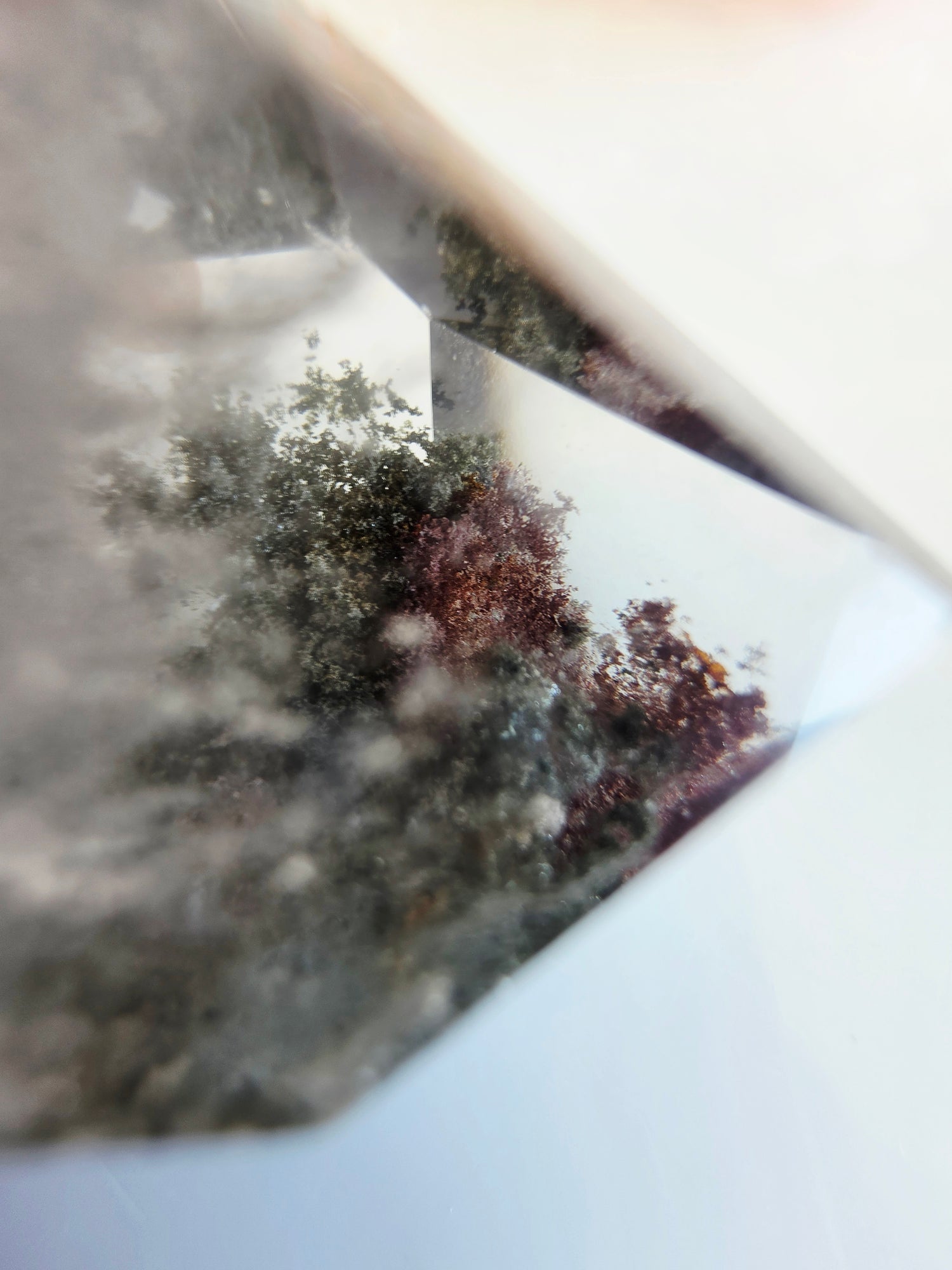 Rutiles / Needles / Garden Quartz inclusion