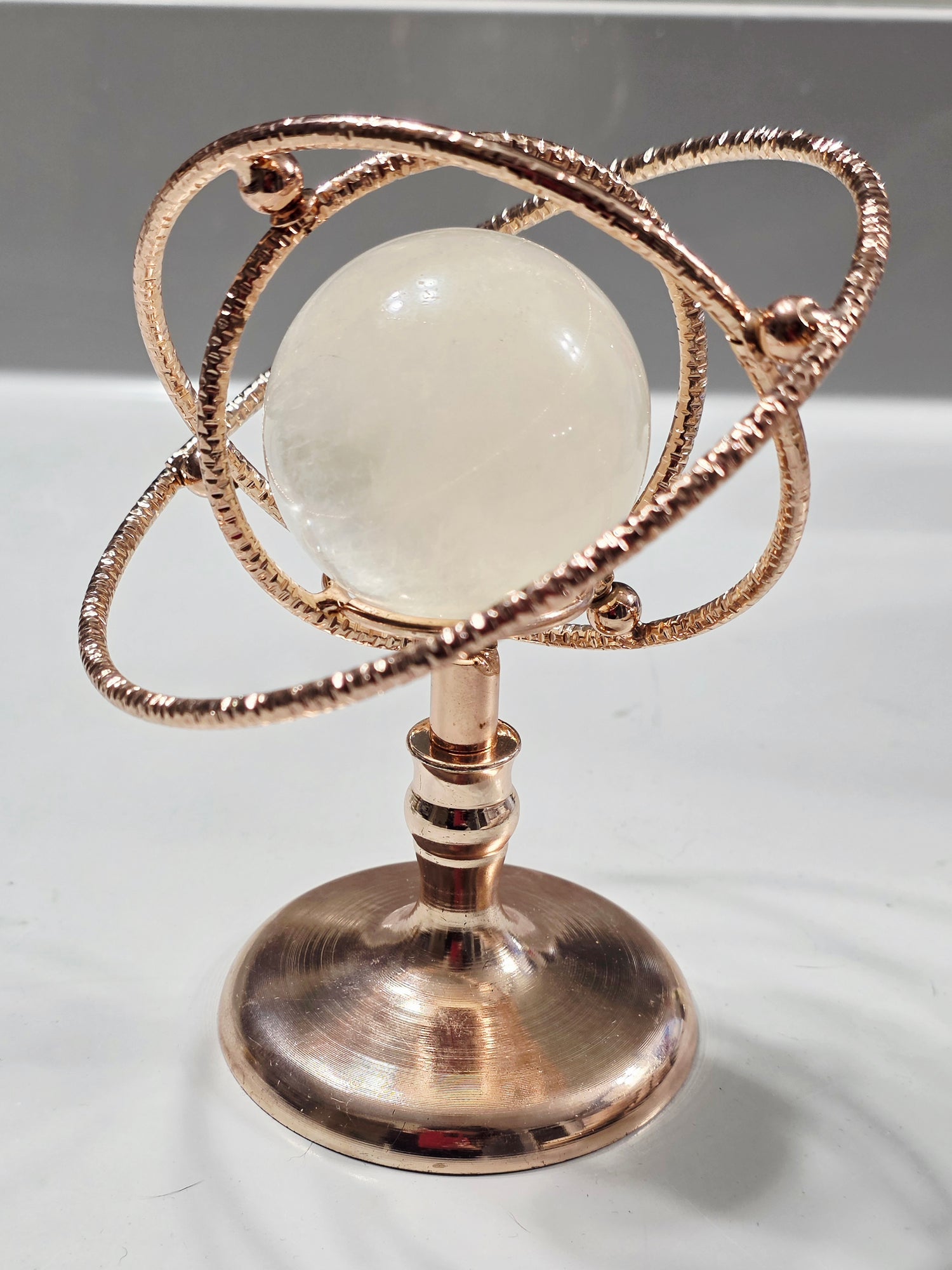 Crystal/ Mineral/ Fossil on Stand