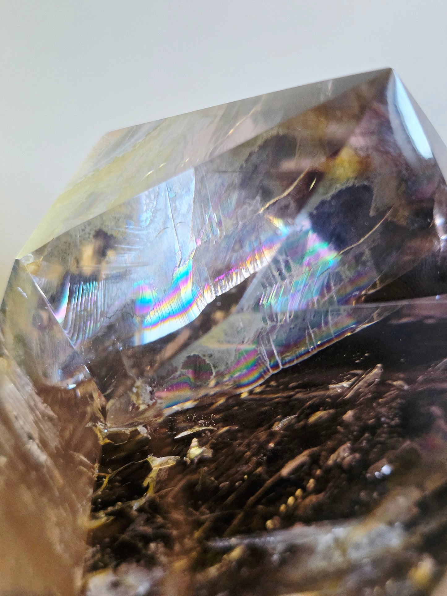Enhydro Smokey Quartz 22lbs - Moving Bubbles - Rambo Flash on Wood Stand - Rare Collectable  Crystal