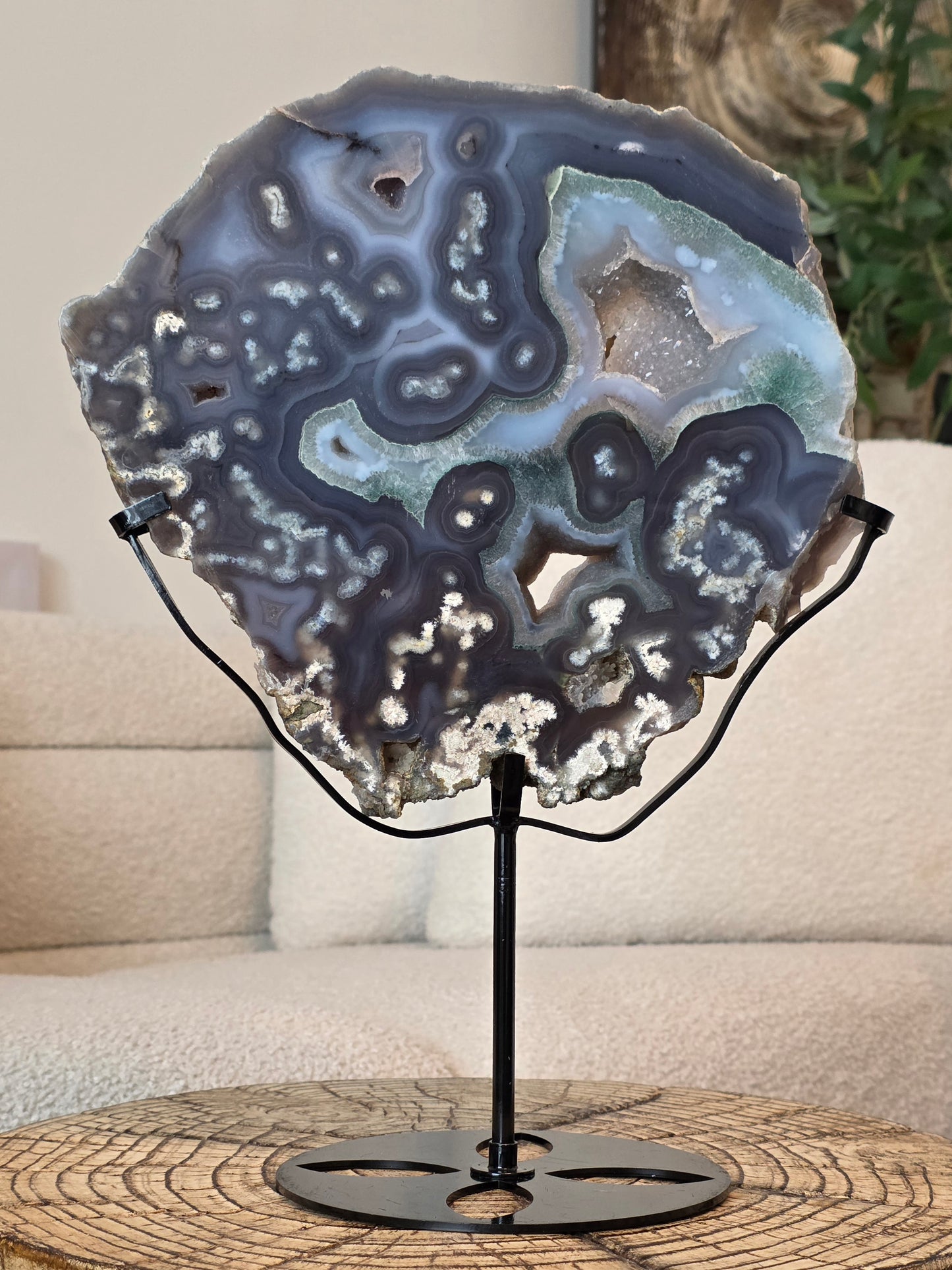 Agate Slab on stand 2.76kg