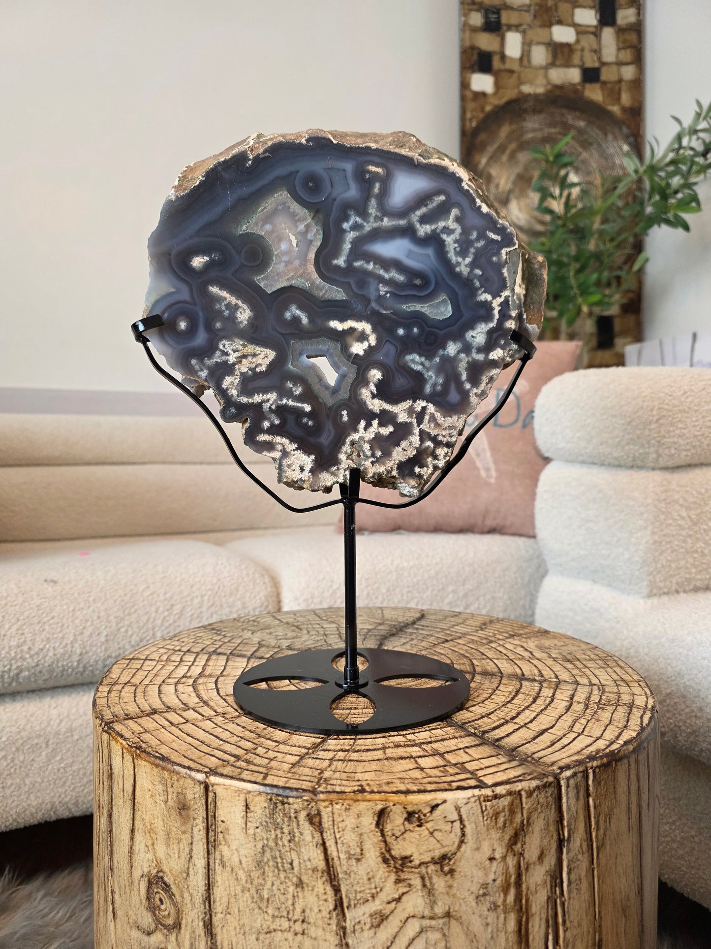 Agate Slab on stand 2.76kg