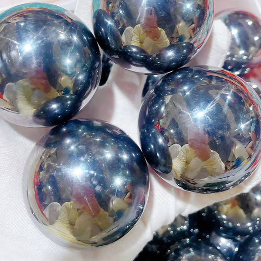 5-Piece Terahertz Polished Spheres – 1kg Wholesale Lot 5-6cm
