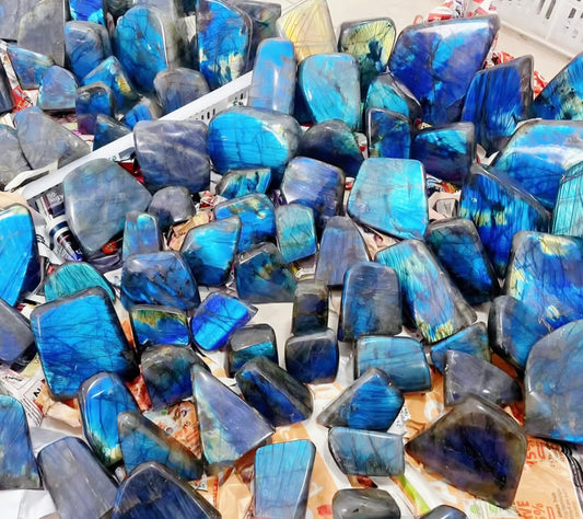Labradorite Free-form 1kg 3-4 pieces Strong Blue Flash