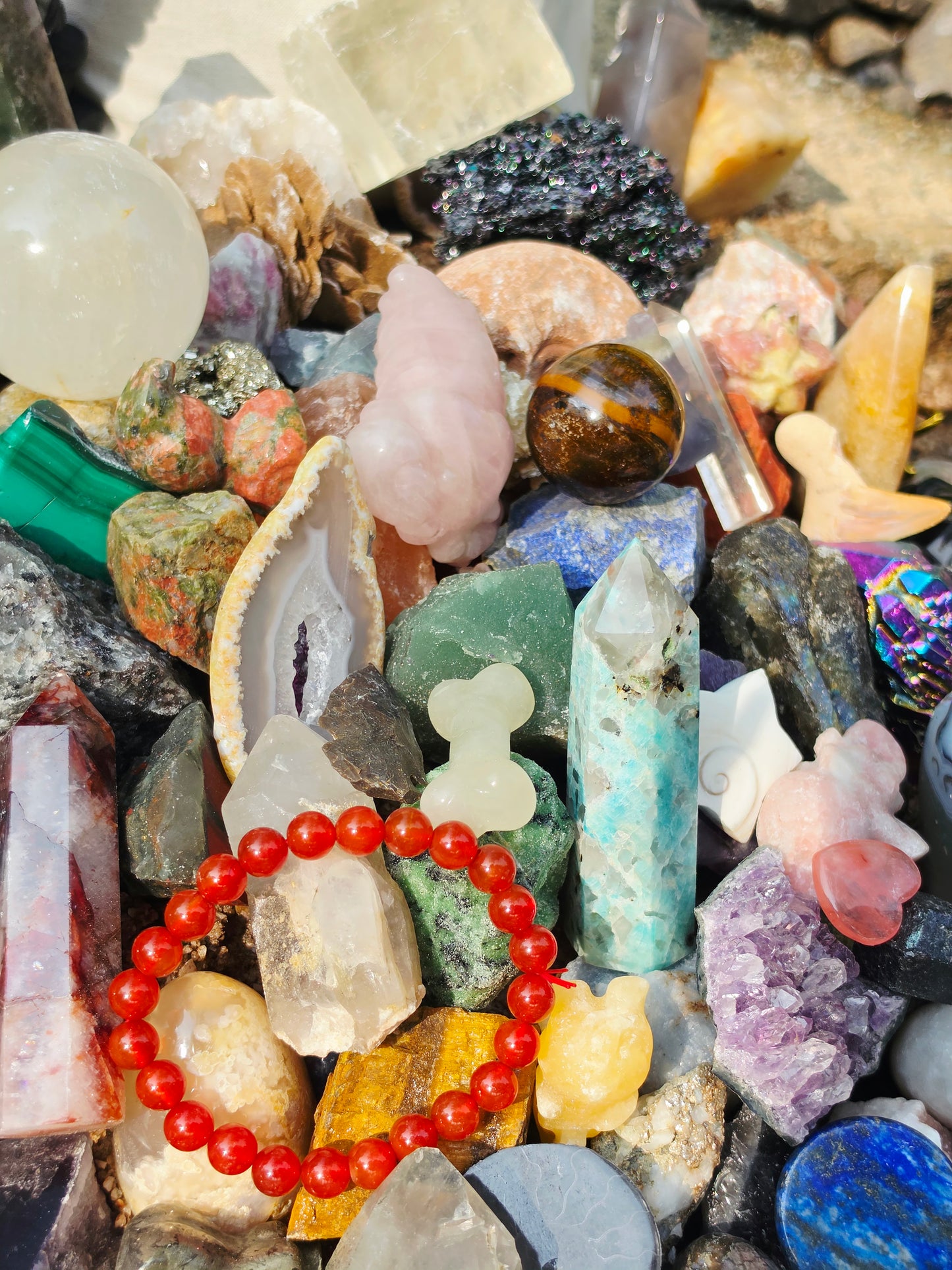 Minerals Paydirt 3kg - Raw Crystals & Gemstones & Specimens & Carvings & Fossil Etc. Mining Bag
