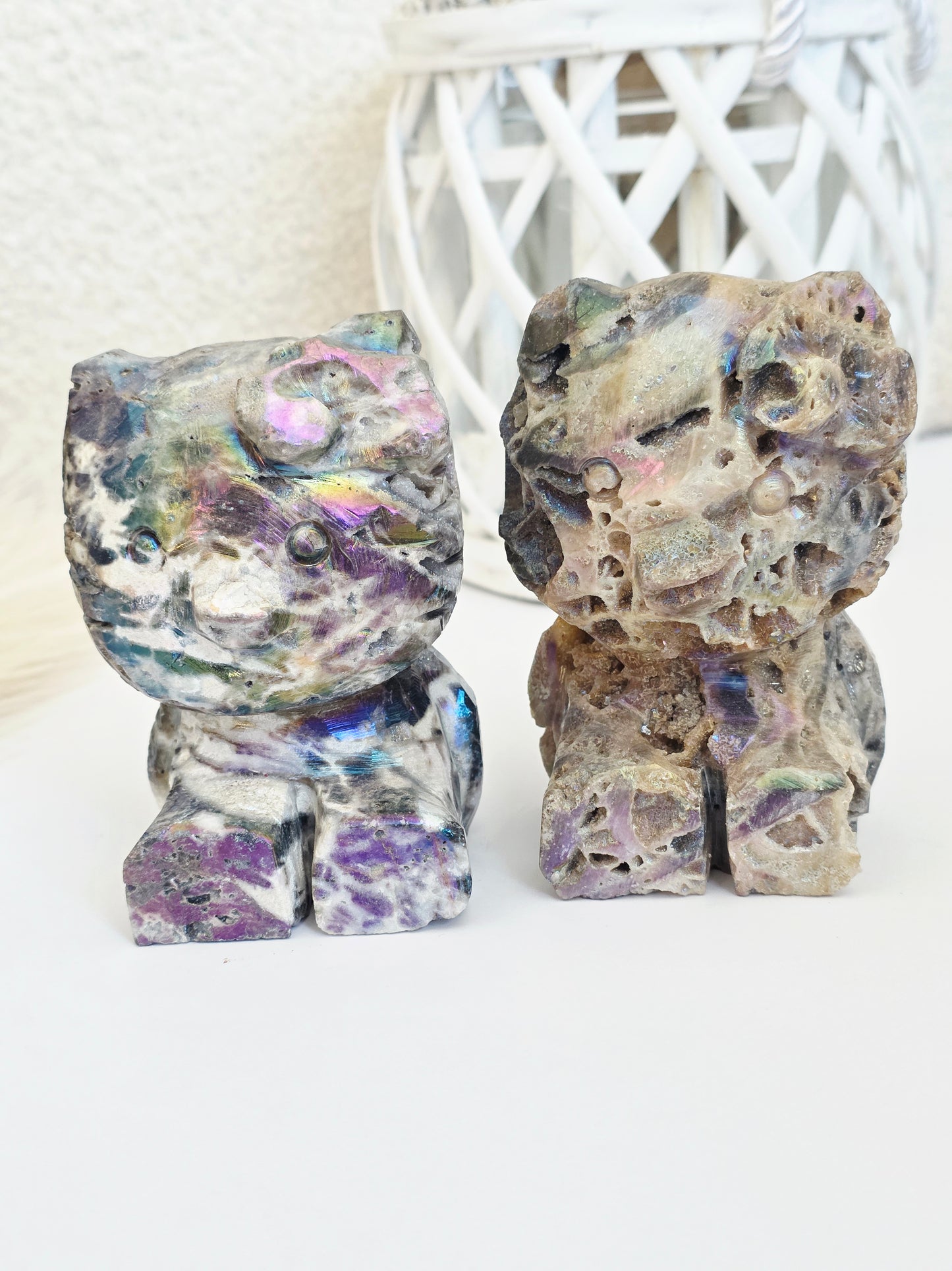 Hello kitty Aura Crystal Carving
