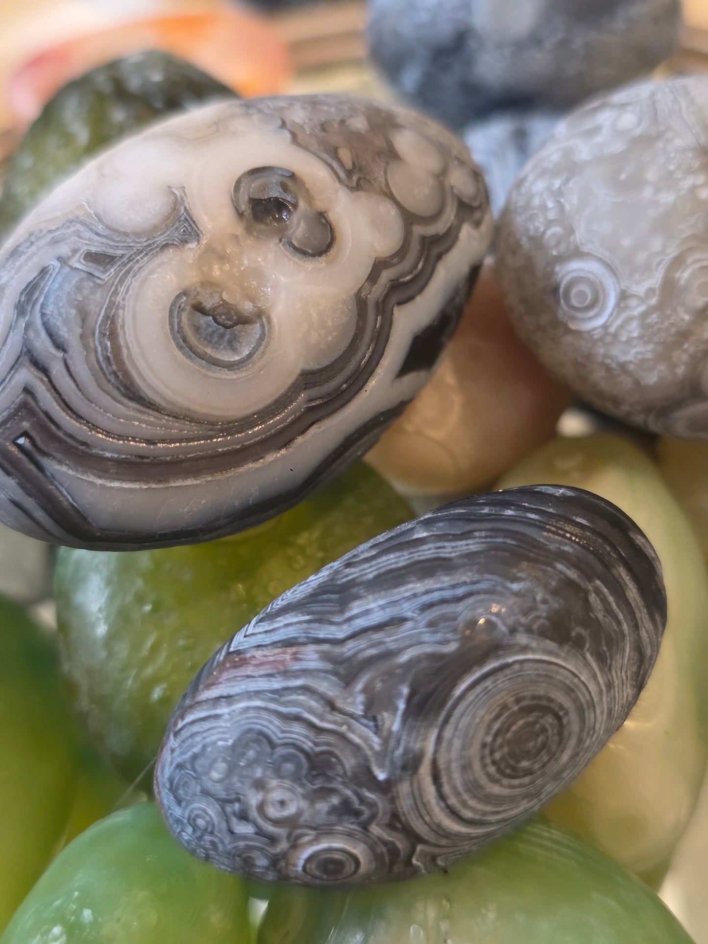 Gobi Agate 1 kg Mix Color/ Shape 25- 32 pieces -  Wholesale