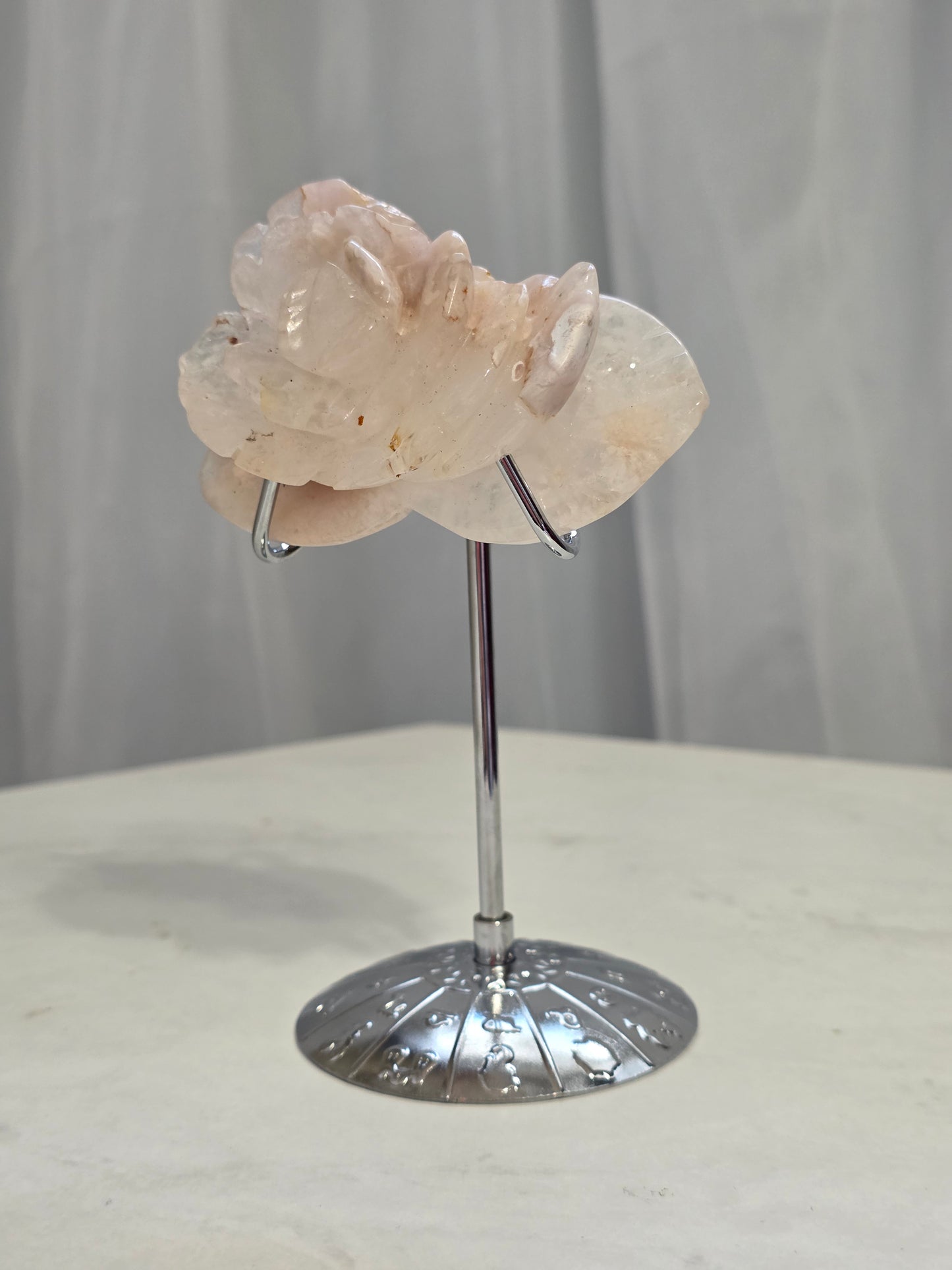 Flower Agate Carving on Stand
