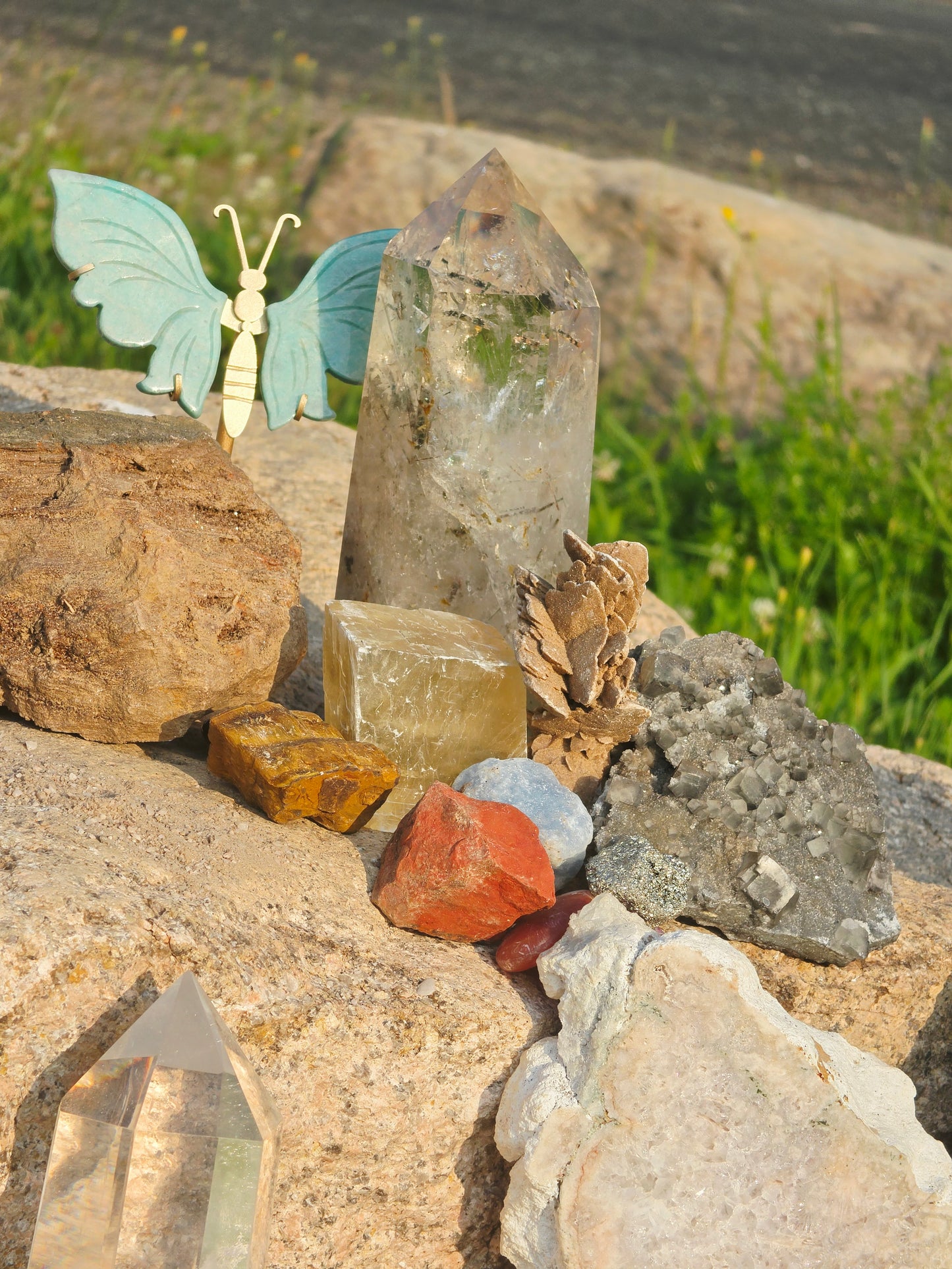 Mining Minerals Paydirt 10kg - Raw Crystals & Gemstones & Specimens & Carvings
