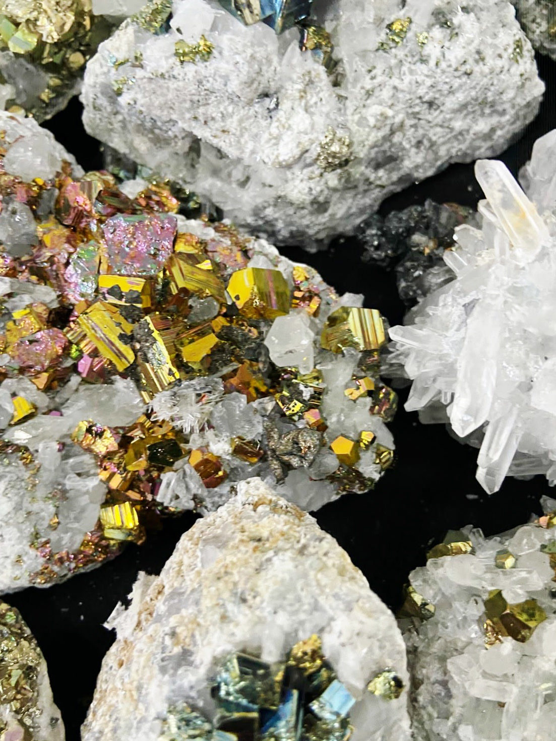 Indonesia Kalimantan Mine rainbow pyrite quarts 10kg Wholesale - Mix pieces